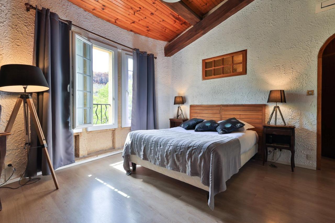 Logis Hotel Castel Mouisson Barbentane Eksteriør billede