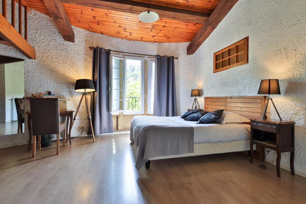 Logis Hotel Castel Mouisson Barbentane Eksteriør billede
