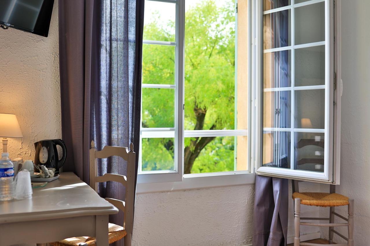 Logis Hotel Castel Mouisson Barbentane Eksteriør billede